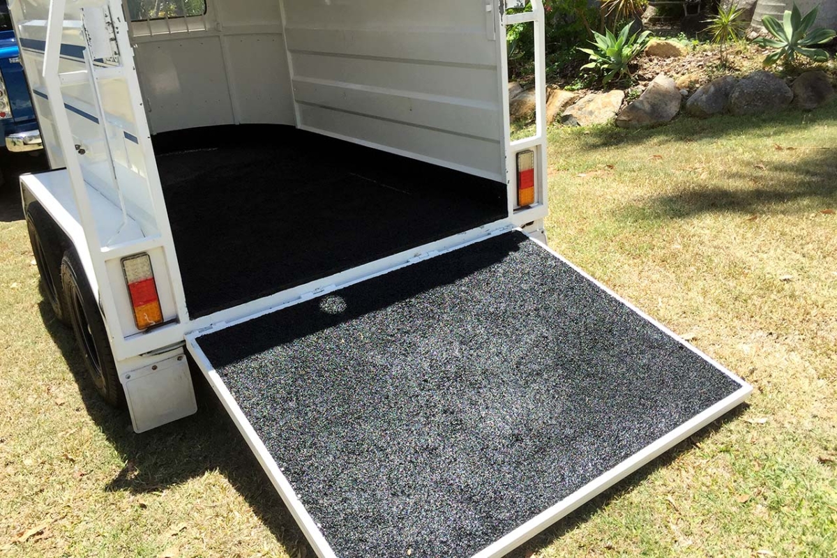 Speedliner-Australia-Agricultural-Vehicle-Non-Slip-Coatings-Black-4