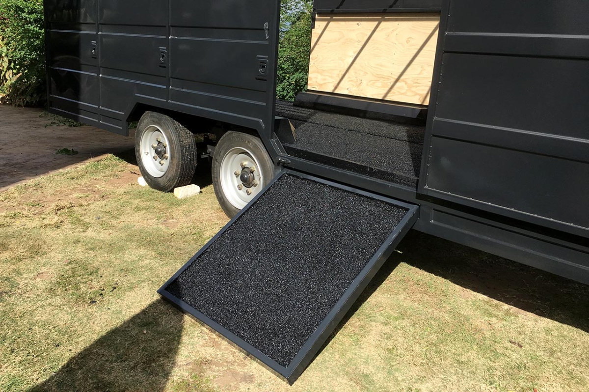 Speedliner-Australia-Agricultural-Vehicle-Non-Slip-Coatings-Black-5