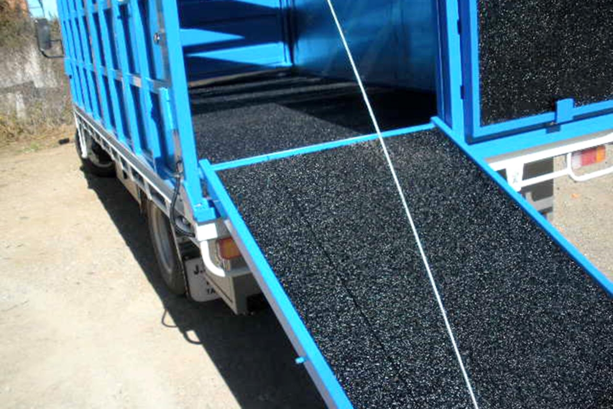 Speedliner-Australia-Agricultural-Vehicle-Non-Slip-Coatings-Black-8