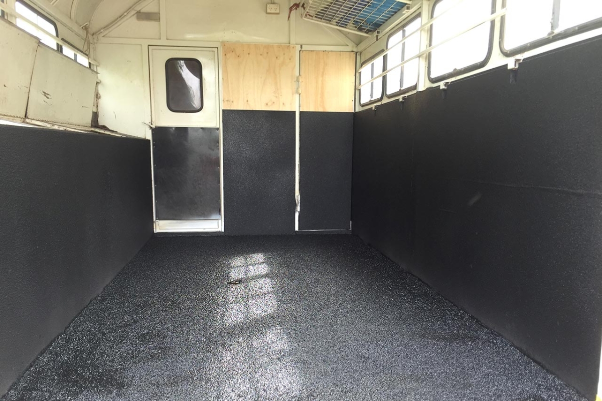Speedliner-Australia-Agricultural-Vehicle-Non-Slip-Coatings-Charcoal