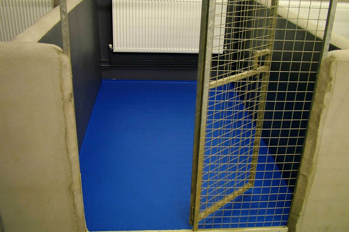 Speedliner-Australia-Commercial-Dog-Breeders-Pen-Medium-Blue