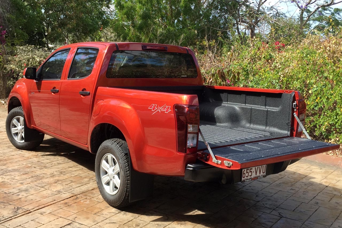 Speedliner-Australia-Isuzu-DMAX-Ute-Liner-Black-3