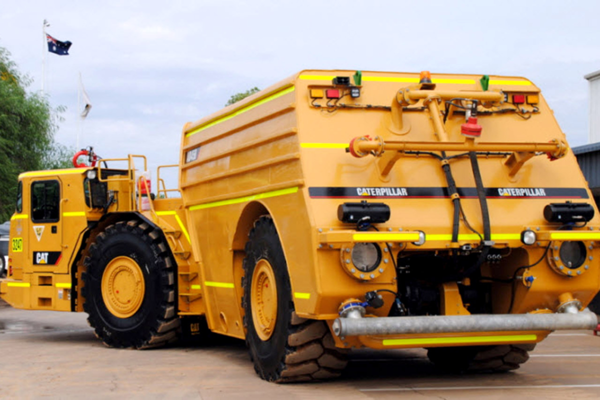 Speedliner-Australia-Mining-and-Industrial-Cat-Truck