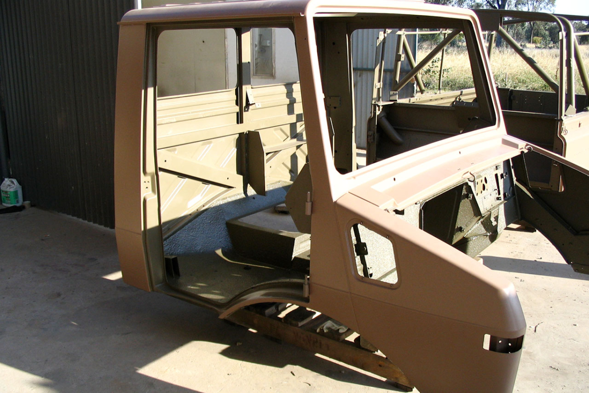 Speedliner-Australia-Mining-and-Industrial-Unimog-Camo-Brown