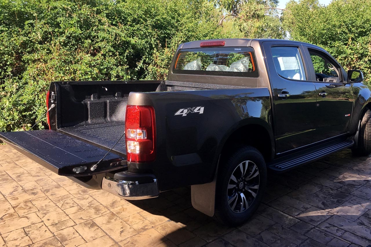 Speedliner-Australia-Nissan-Navara-ute-Liner-Black