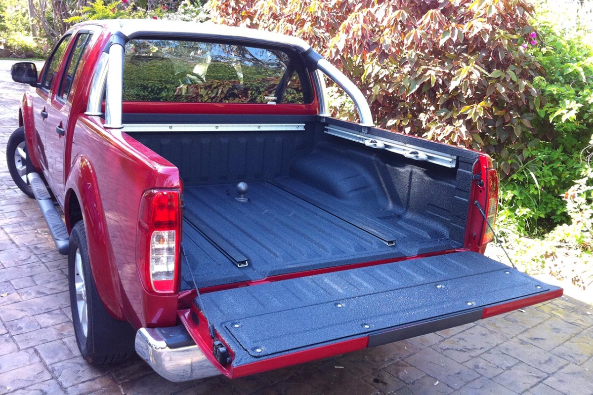 Speedliner-Australia-Nissan-Navara-ute-Liner-Black-2