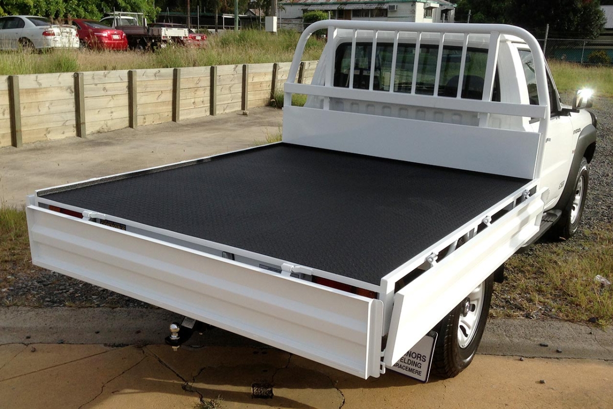 Speedliner-Australia-Nissan-Patrol-Tray-Back-Ute-Liner-Black