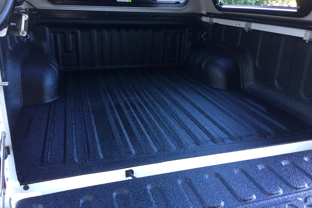 Speedliner-Australia-Toyota-Hilux-Ute-Liner-Black