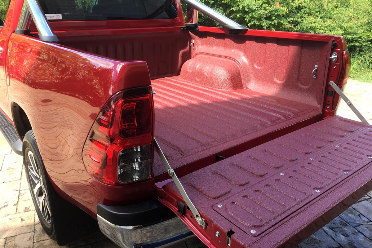 Speedliner-Australia-Toyota-Hilux-Ute-Liner-Garnet-Red
