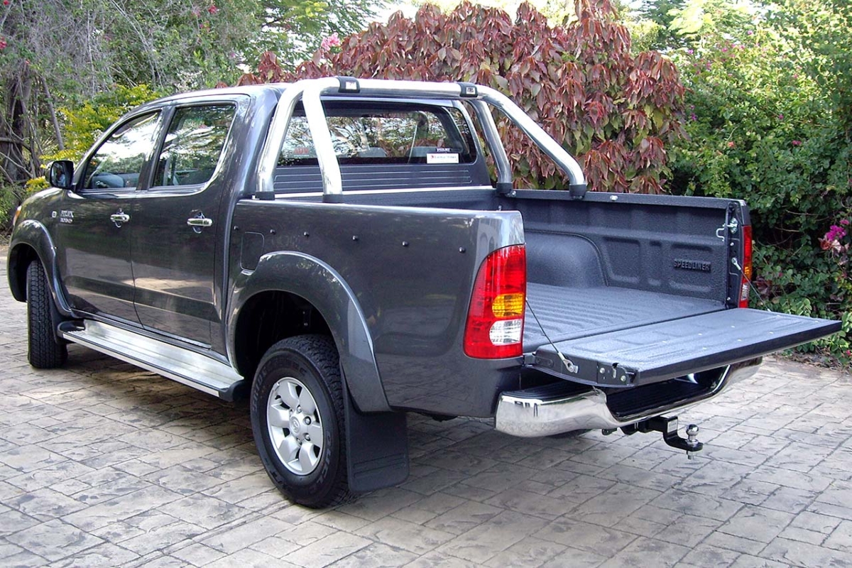 Speedliner-Australia-Toyota-Hilux-Ute-Liner-Medium-Grey-2
