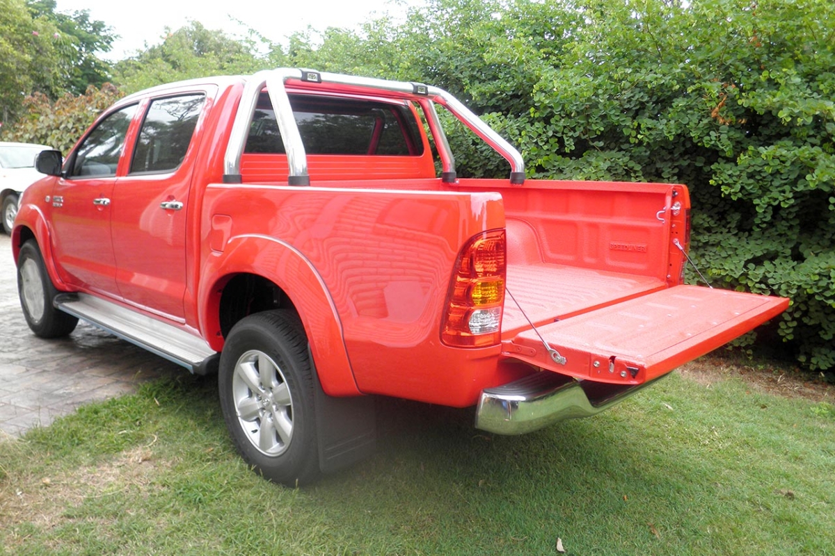 Speedliner-Australia-Toyota-Hilux-Ute-Liner-Red