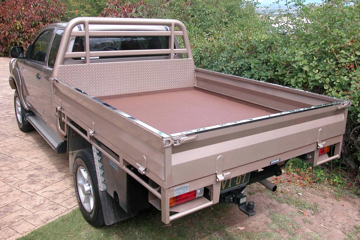 Speedliner-Australia-Toyota-Landcruiser-Tray-Back-Ute-Liner-Camo-Brown